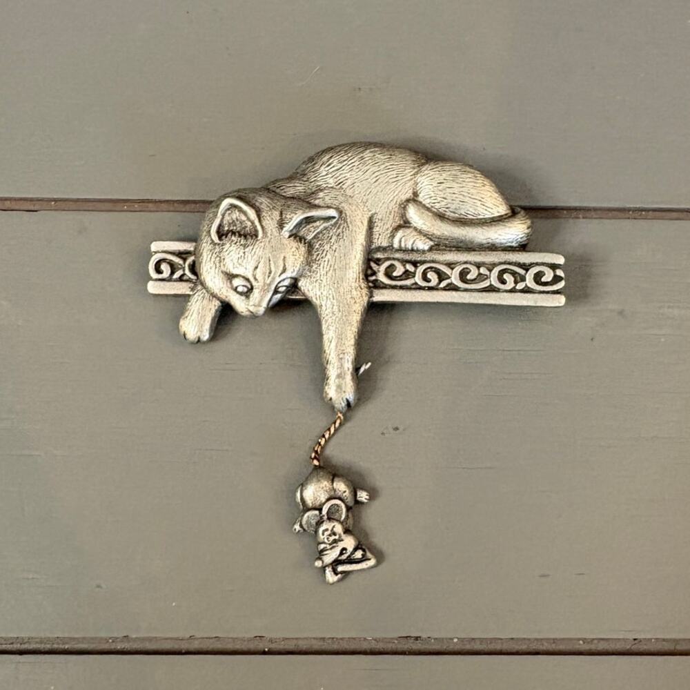 JJ Jonette Cat Brooch with Dangling Mouse